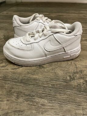 Nike Kids White Low-Top Air Force 1 Leather Sneakers size 9C